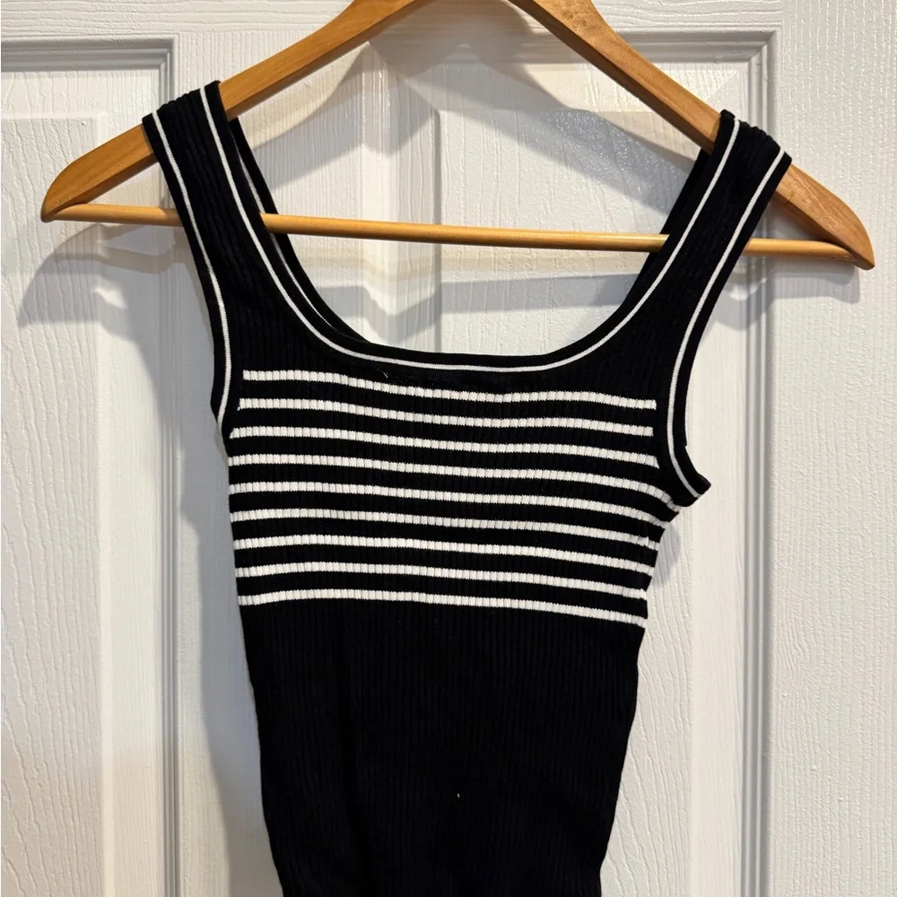 H&M Black and White Striped Rib Kint Tanm Top - Picture 2 of 3